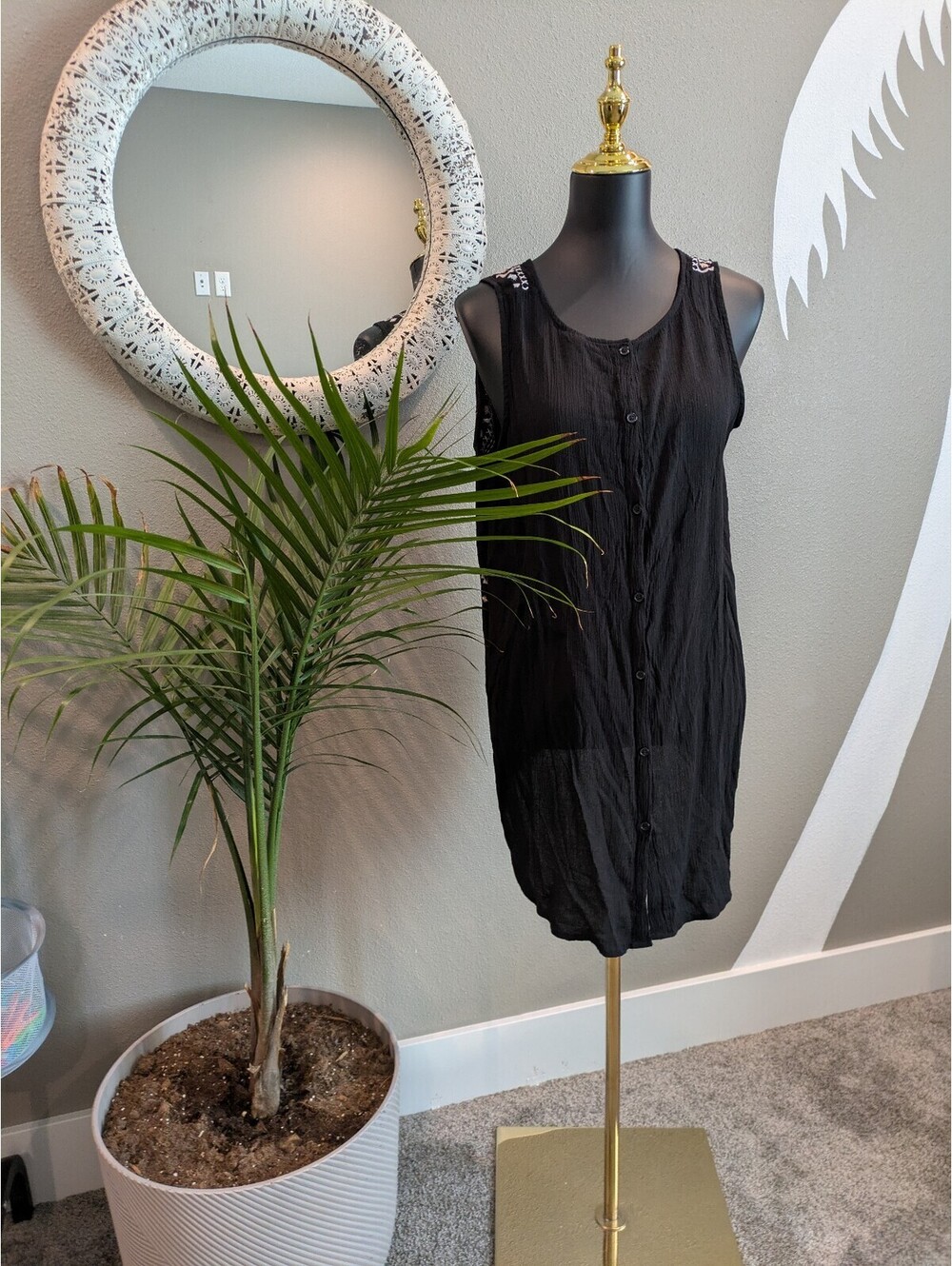 Faded Glory Black Button-Up Sleeveless Tunic with Embroidered Back